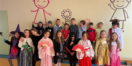 Powiększ grafikę: bal-karnawalowy-669800.jpg