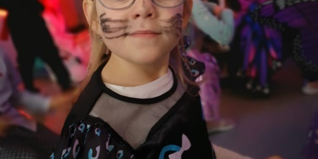 Powiększ grafikę: bal-karnawalowy-669856.jpg