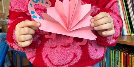 Powiększ grafikę: dzien-dinozaura-677243.jpg