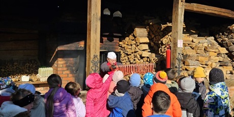 Powiększ grafikę: interesujace-spotkanie-z-kaszubska-kultura-klas-1c-i-3b-649194.jpg