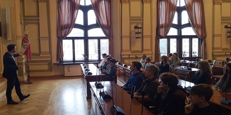 Powiększ grafikę: lekcja-obywatelska-w-radzie-miasta-gdanska-648837.jpg