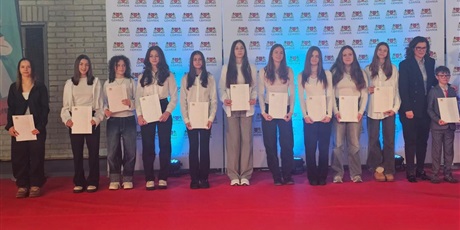 Powiększ grafikę: nasi-uczniowie-ze-stypendiami-prezydent-miasta-gdanska-676894.jpg