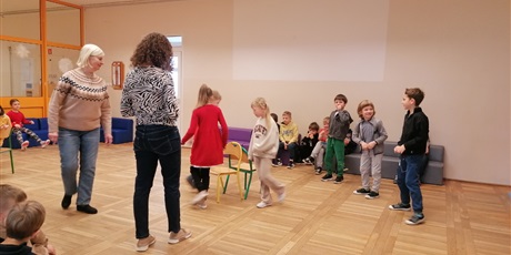 Powiększ grafikę: nasza-codziennosc-w-swietlicy-673727.jpg