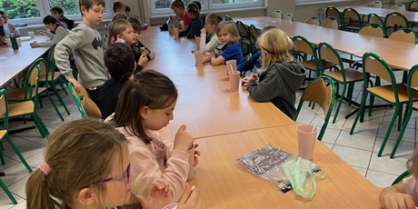 Powiększ grafikę: radosc-czytania-i-gotowania-656394.jpg