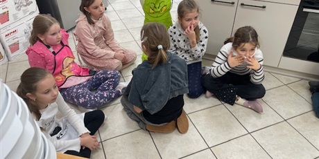 Powiększ grafikę: radosc-czytania-i-gotowania-656408.jpg