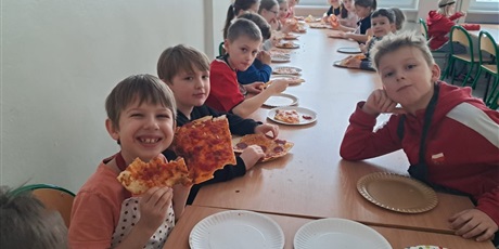 Powiększ grafikę: radosc-czytania-i-gotowania-674099.jpg