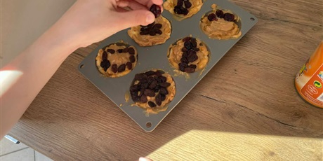 Powiększ grafikę: radosc-czytania-i-gotowania-685617.jpg