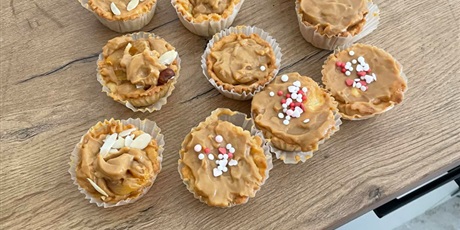 Powiększ grafikę: radosc-czytania-i-gotowania-685618.jpg