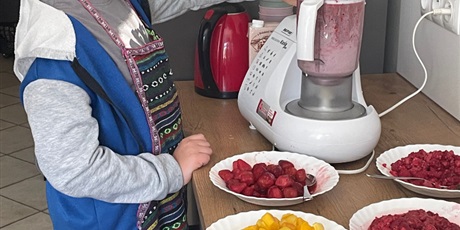 Powiększ grafikę: radosc-czytania-i-gotowania-694414.jpg
