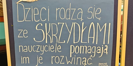 Powiększ grafikę: rozpoczecie-roku-szkolnego-2025-2026-637317.jpg