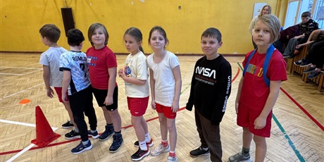 Powiększ grafikę: sztafety-w-klasach-drugich-676749.jpg