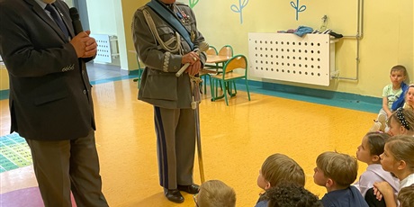 Powiększ grafikę: wyjatkowa-lekcja-historii-616434.jpg