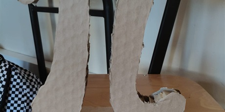 Powiększ grafikę: wyniki-konkursu-figurka-liczby-pi-oraz-matematyczna-pomoc-dydaktyczna-680243.jpg