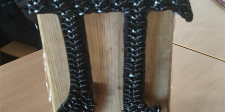 Powiększ grafikę: wyniki-konkursu-figurka-liczby-pi-oraz-matematyczna-pomoc-dydaktyczna-680253.jpg