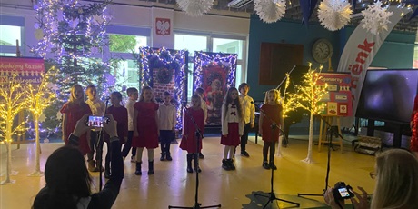 Powiększ grafikę: wyniki-konkursu-koledujmy-razem-665795.jpg