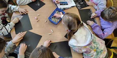 Powiększ grafikę: zajecia-tworcze-w-swietlicy-676141.jpg